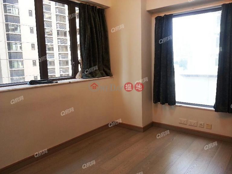 Park Rise | 2 bedroom Mid Floor Flat for Sale